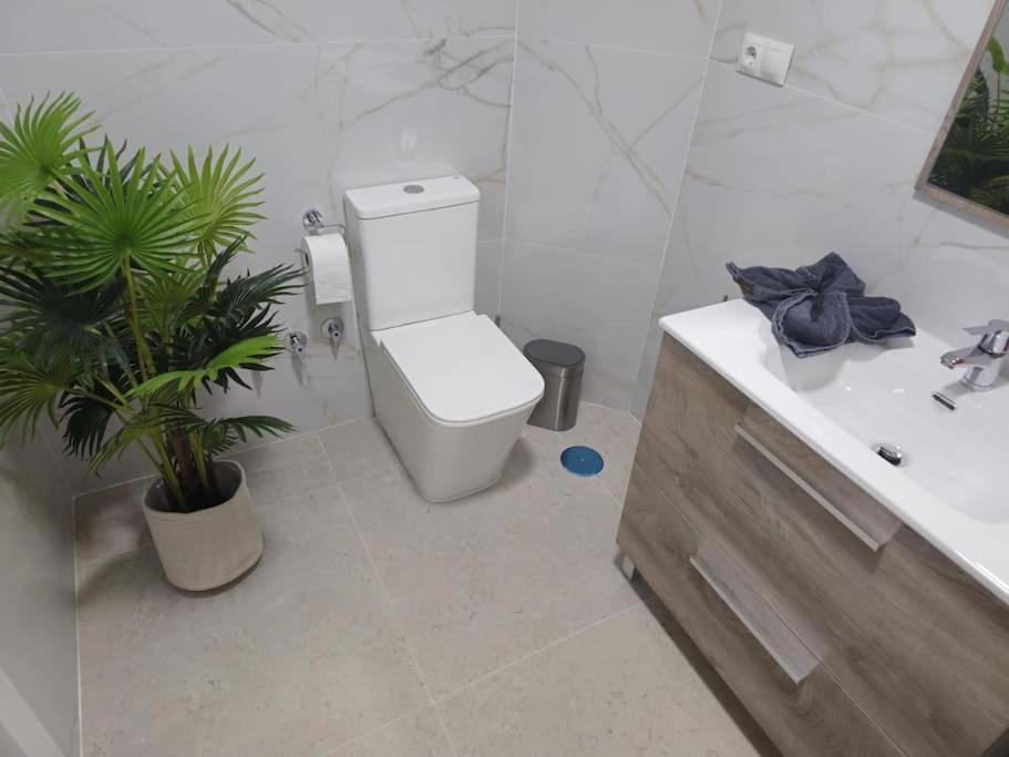 Tao City Center Apartment With Fee Wifi And Air Con By Namaste Elite Torremolinos Luaran gambar