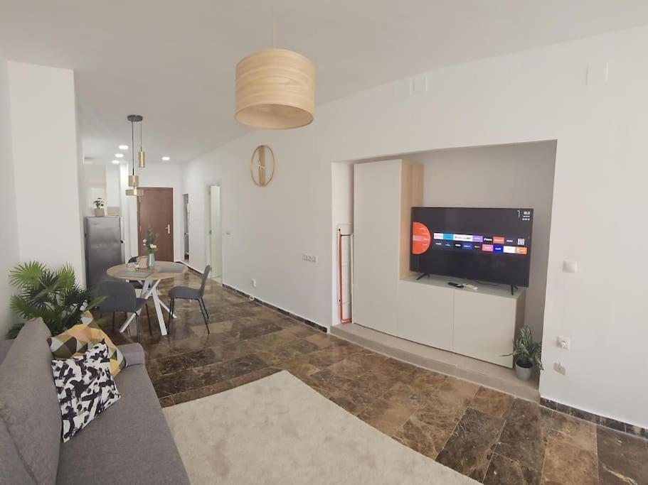 Tao City Center Apartment With Fee Wifi And Air Con By Namaste Elite Torremolinos Luaran gambar
