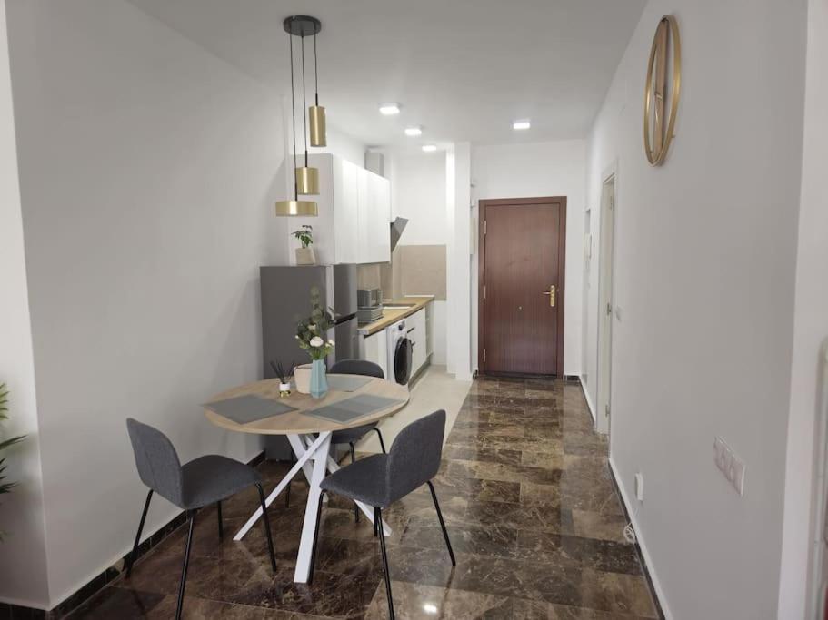 Tao City Center Apartment With Fee Wifi And Air Con By Namaste Elite Torremolinos Luaran gambar