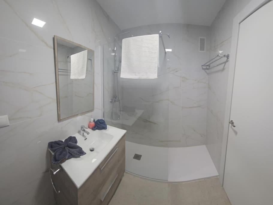 Tao City Center Apartment With Fee Wifi And Air Con By Namaste Elite Torremolinos Luaran gambar